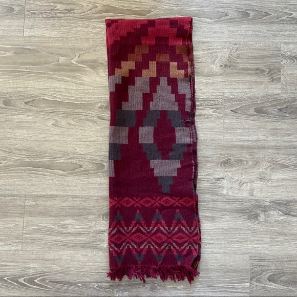 Red-tone Wool-like Scarf - Picture 3 of 3